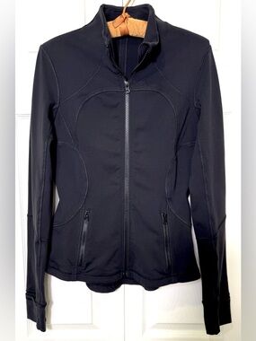 Lululemon Define Jacket Black Size 6 Full Zip Thumbholes Fitted Luon